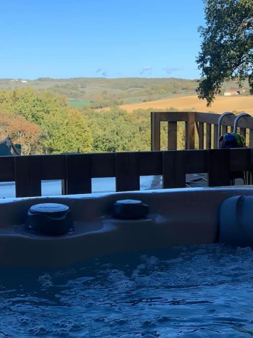 Gite A La Ferme Avec Jacuzzi Et Piscine Chauffee Saint-Felix-de-Tournegat Экстерьер фото